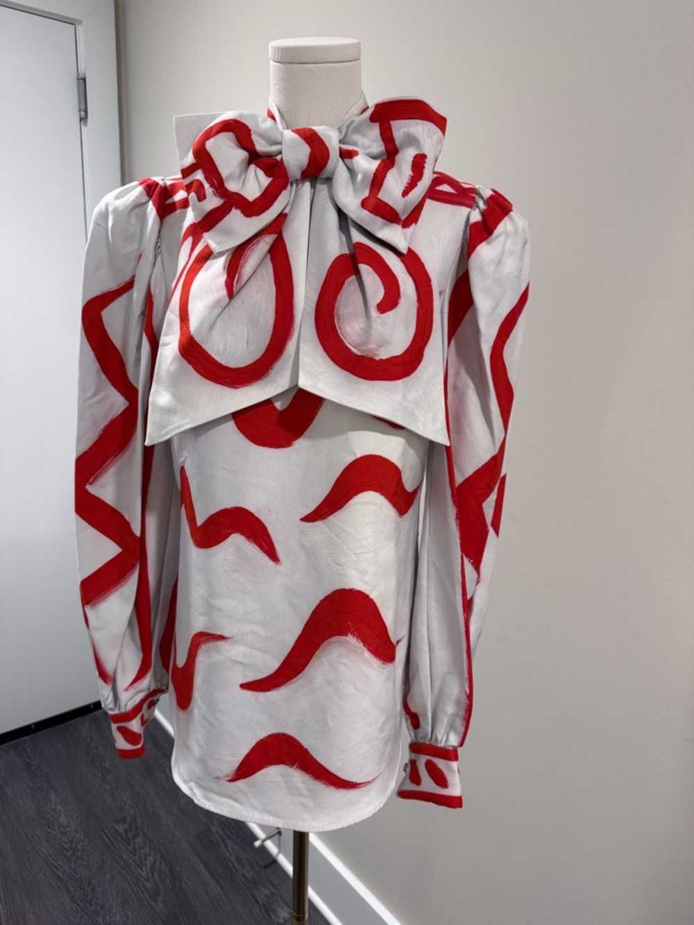 Moschino White Blouse with Red Abstract Bow Neck